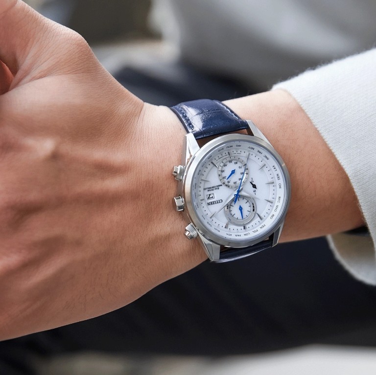 Citizen Funktuhr Classic Lederband blau