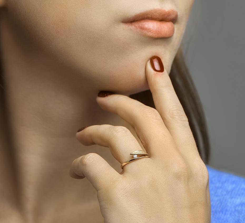 Gelbgold Ring mit Brillant