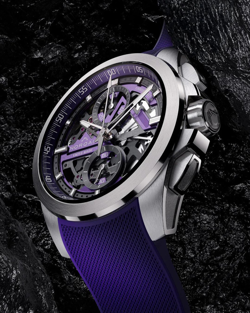 Norqain Independence Skeleton Violett Chrono