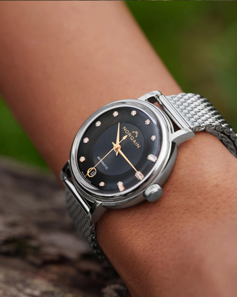 Norqain Freedom 60 Perlmutt Milanaise 34,0mm