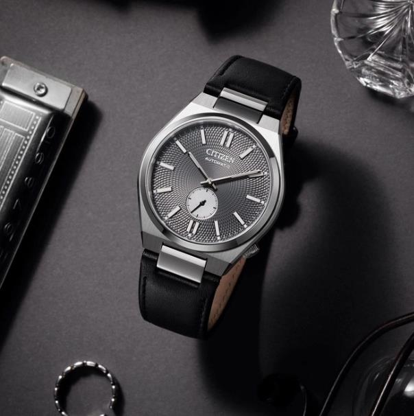 Citizen Automatik Uhr schwarz mit kleiner Sekunde