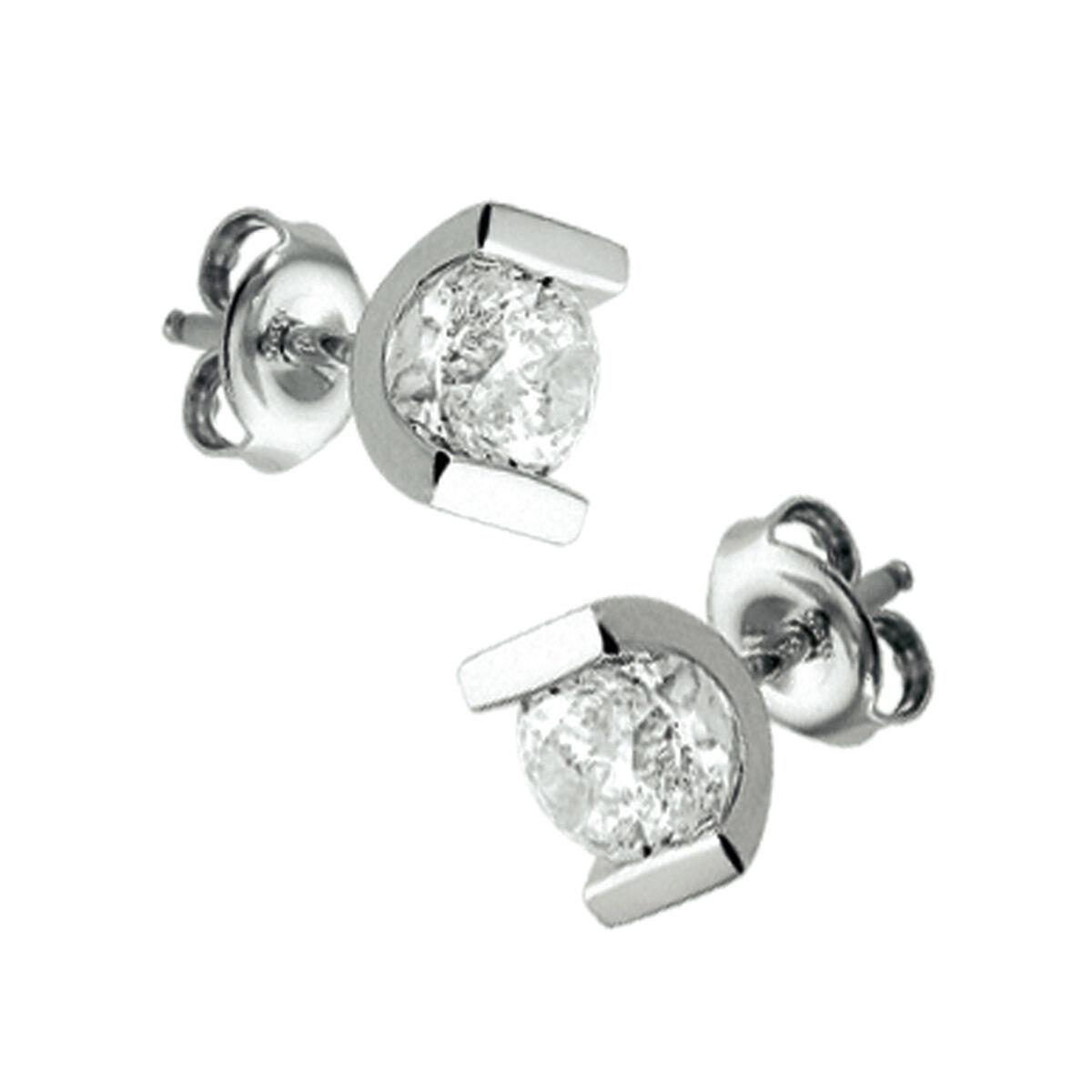 Ohrstecker Zirkonia gespannt