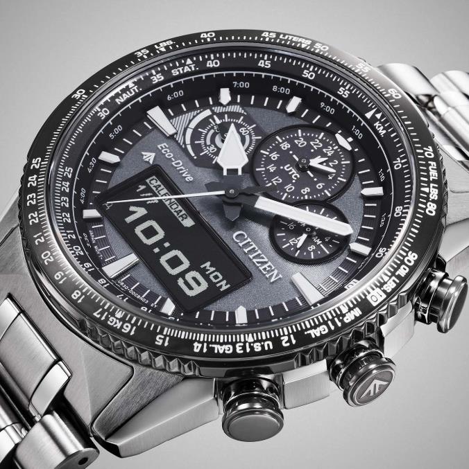 Citizen Promaster Sky mit Digital Display